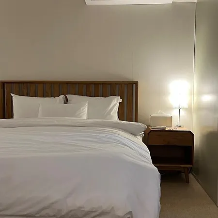 Sweet Home In Hongdae 1 Minute Away